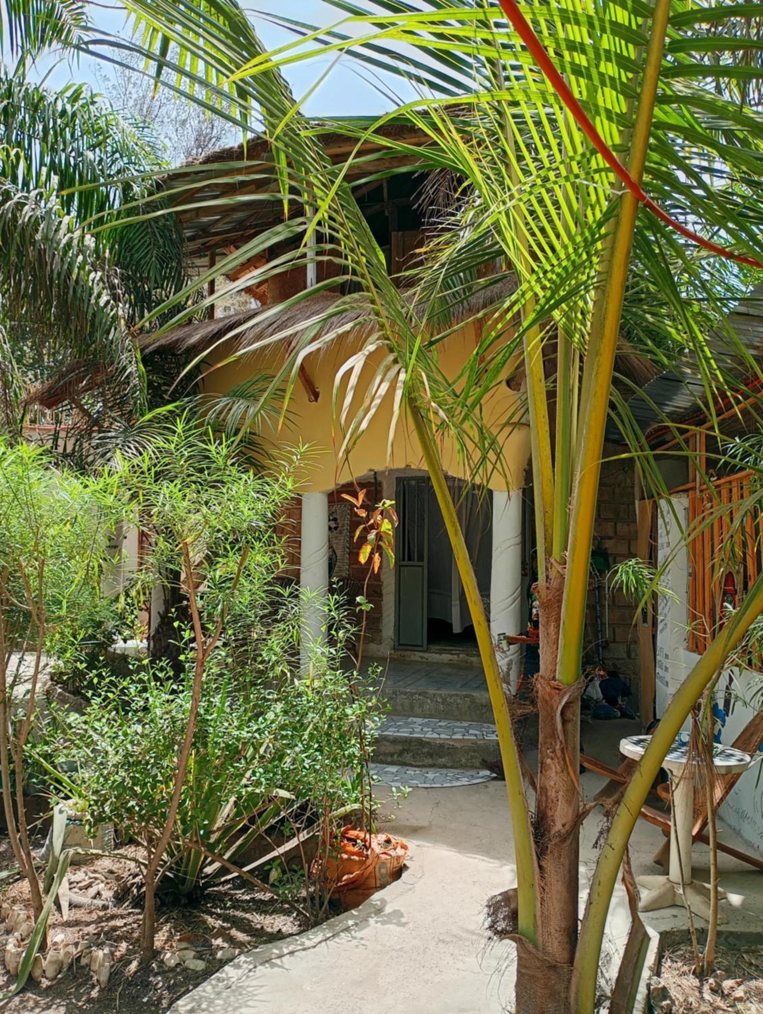Chez Bethy Case africaine Abémé Extérieur photo